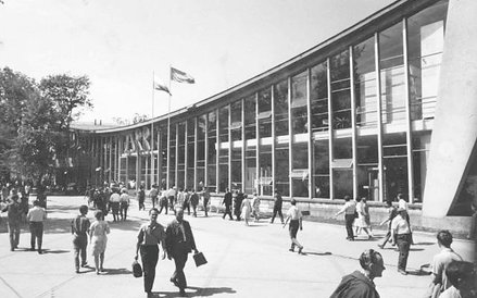 Pawilon ZSRR na MTP. Dar narodu polskiego.