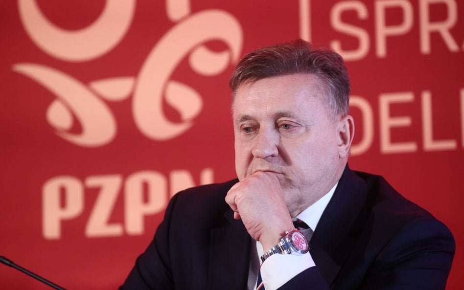 Prezes Polskiego Związku Piłki Nożnej Cezary Kulesza podczas obrad Walnego Zgromadzenia Sprawozdawcz