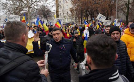 George Simion podczas antyrządowego wiecu w Bukareszcie