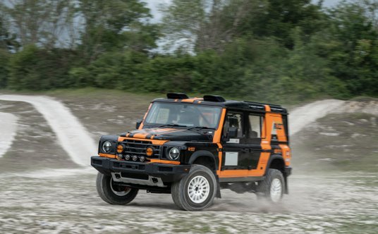 Ineos Grenadier w wersji rajdowo-wyścigowej