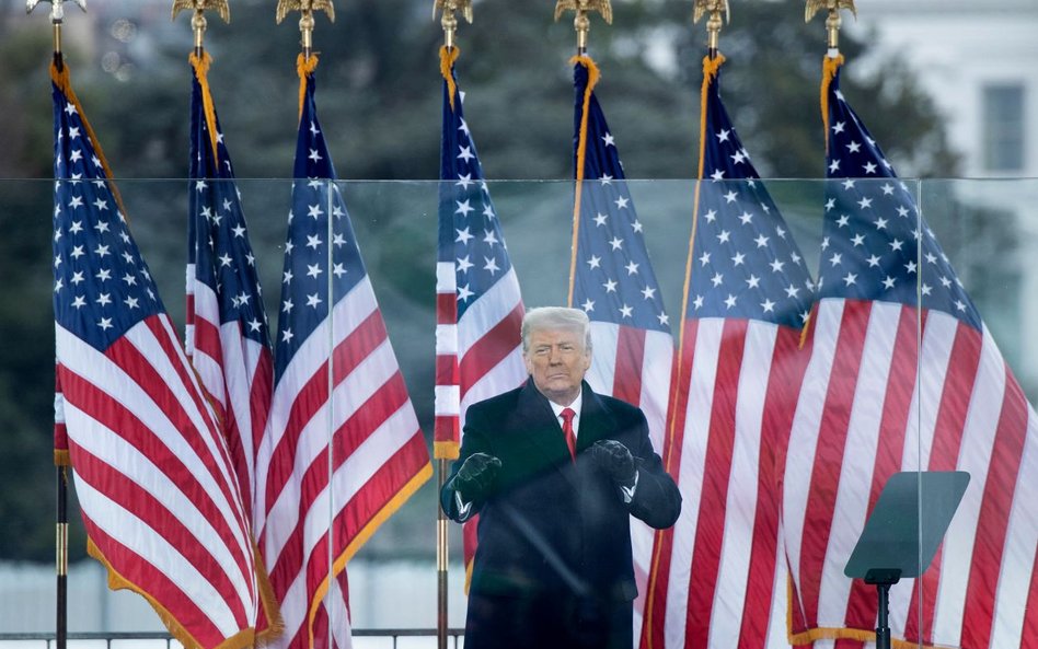 Atak na Kapitol. Komisja Izby Reprezentantów precyzuje zarzuty dla Trumpa