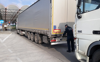 Mało przejść dla ciężarówek na granicy z Ukrainą