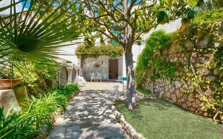 100-metrowy dom w Capri jest wyceniony na 1,7 mln euro