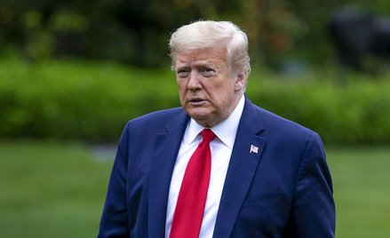 Trump przyjmuje lek antymalaryczny. "Na razie jest w porządku"