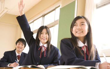 Japonia: Szkoła zamówiła uczniom mundurki od Armaniego