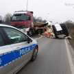 Mięso wieprzowe zablokowało drogę przy autostradzie A4