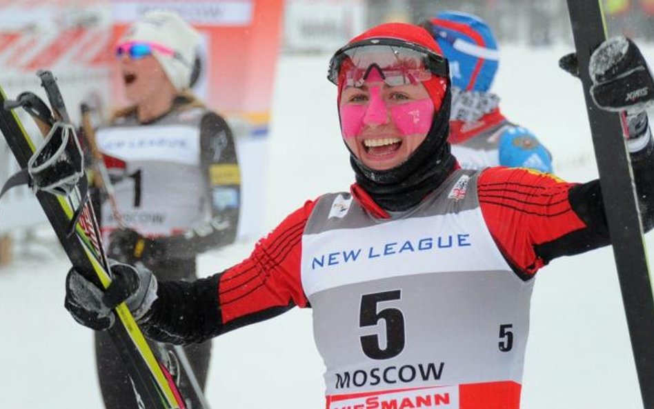 Justyna Kowalczyk z Moskwy wyjechała z koszulką liderki, od jutra będzie jej bronić w biegach w Rybi