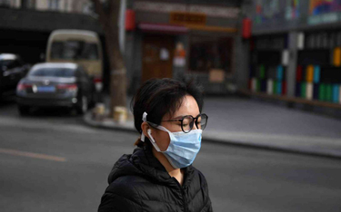 Chiński epidemiolog: Pandemia skończy się do czerwca