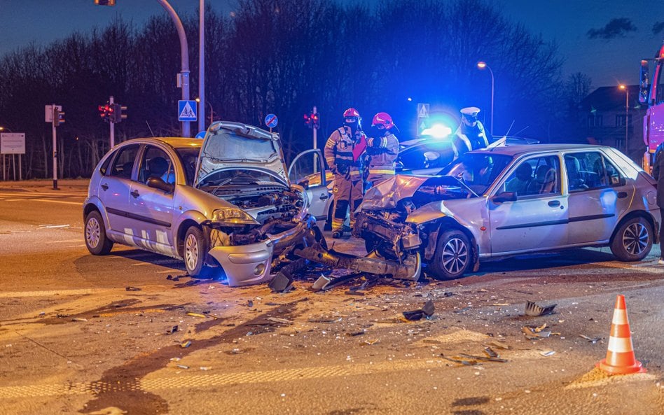 Choć ceny polis idą w górę, to wzrost składek za obowiązkowe komunikacyjne OC jest bardzo daleki od 