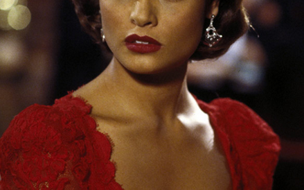 Talisa Soto jako Lupe Lamora - Lupe Lamora jest kochanką Franza Sancheza - bezwzględnego przestępcy 