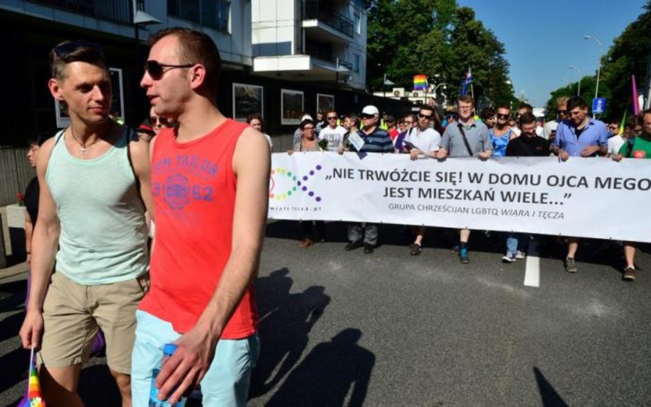 Grupa chrześcijan LGBT Wiara i Tęcza powstała pięć lat temu. Jej członkowie regularnie pojawiają się