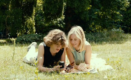 Lea Drucker i Samuel Kircher w filmie Catherine Breillat „Ostatnie lato”