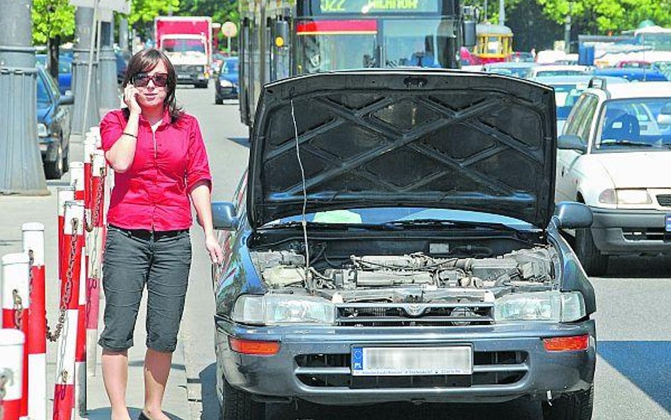 Po polskich drogach porusza się zbyt wiele niesprawnych samochodów.