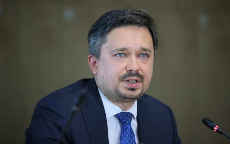 "Lex pilot" na bakier z konstytucją. RPO pisze do Marszałek Sejmu