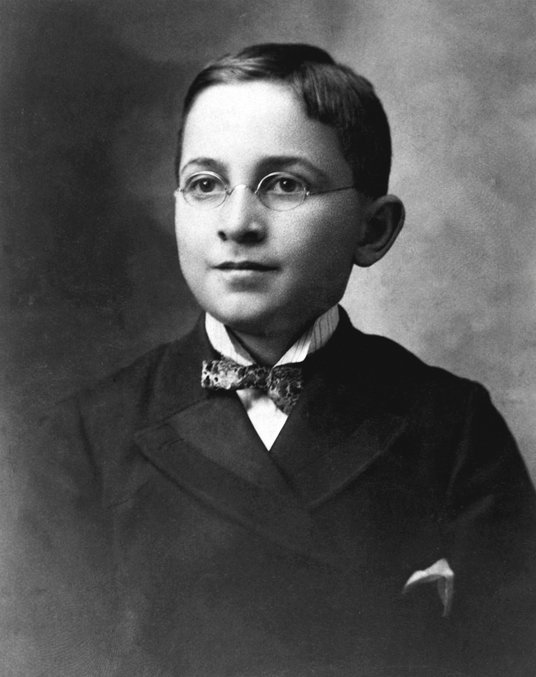 13-letni Harry S. Truman. Zdjęcie zostało wykonane w 1897 r., kiedy Harry uczęszczał do szkoły podst