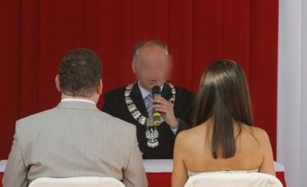 Urlopu okolicznościowego możemy udzielić tylko na ślub cywilny lub konkordatowy