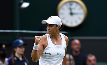 Ashleigh Barty, liderka rankingu WTA, jest w drugiej rundzie Wimbledonu