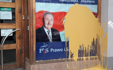 Warszawa: Wandale zniszczyli biuro posła PiS Andrzeja Melaka