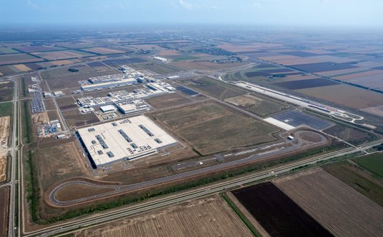 BMW uruchamia w węgierskim Debreczynie nową fabrykę