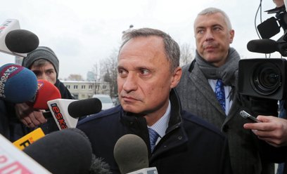 Leszek Czarnecki przed przesłuchaniem w prokuraturze w Katowicach w listopadzie 2018 roku