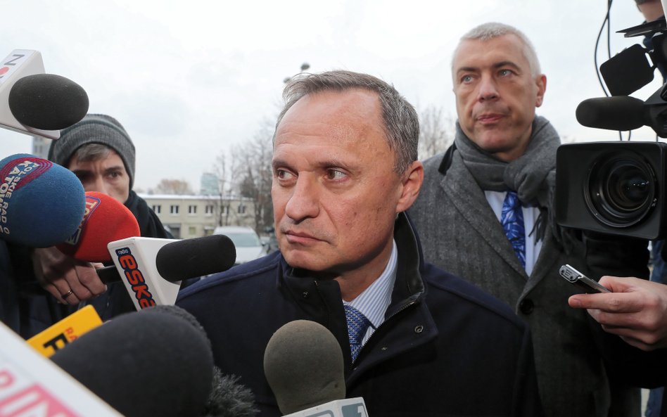 Leszek Czarnecki przed przesłuchaniem w prokuraturze w Katowicach w listopadzie 2018 roku