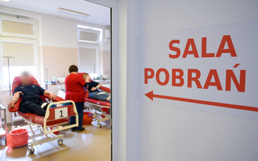 Oddawanie krwi w Regionalnym Centrum Krwiodawstwa i Krwiolecznictwa w Poznaniu