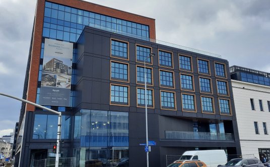 Wykonawcą obiektu z parkingiem podziemnym jest firma Modzelewski & Rodek