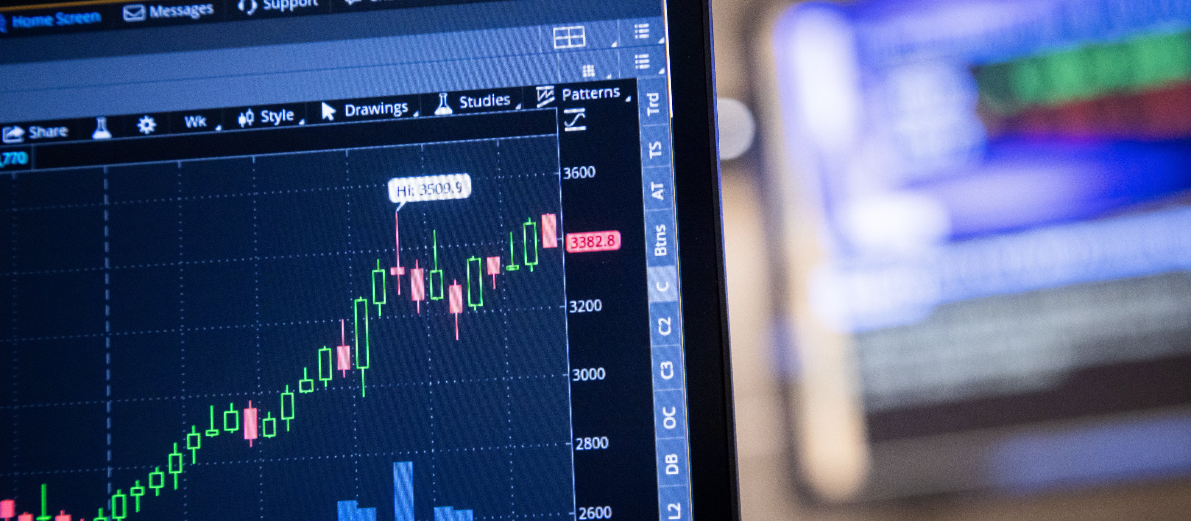 Złoto i srebro już tak nie przyciągają. Na co teraz stawiają eksperci?