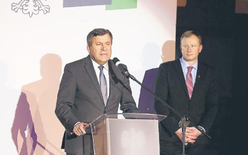 Wicepremier Janusz Piechociński, przewodniczący kapituły i redaktor naczelny „Rzeczpospolitej” Bogus