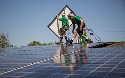 Tesla kupuje SolarCity