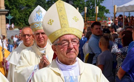 Arcybiskup Głódź sołtysem. "To nie jest funkcja rządowa"