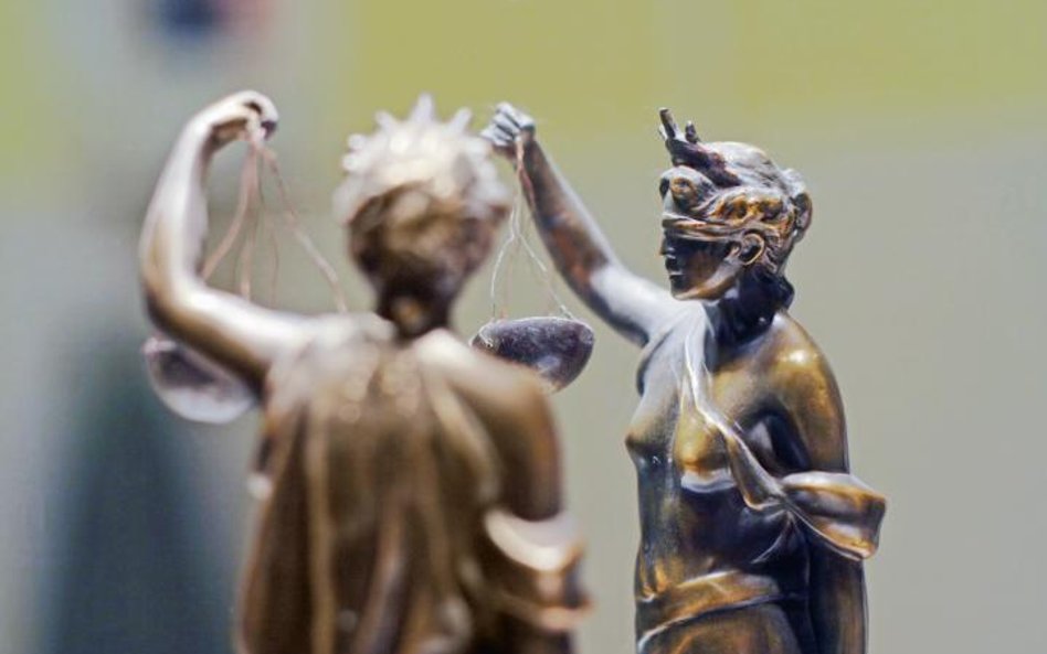 KRS: sędziowie po dwóch stronach lustra