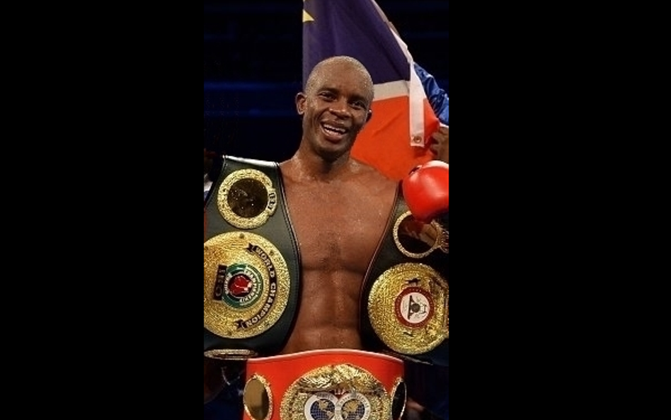 Crawford vs. Indongo: Cztery tytuły na szali