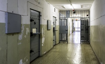 HFPC interweniuje ws. operacji więźnia w czasie epidemii COVID-19