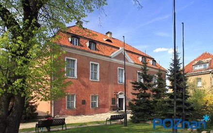 Wzniesiony przez Przemysła II, następnie wielokrotnie rozbudowywany. Zamek Przemysła był świadkiem w