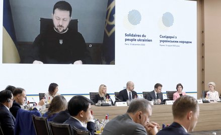Wołodymyr Zełenski pojawił się na paryskiej konferencji zdalnie