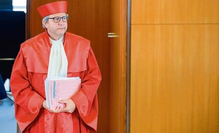 5 maja Andreas Voßkuhle, prezes niemieckiego trybunału, ogłosił wyrok, który budzi emocje w UE