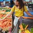 Kontrole warzyw i owoców w sieciach handlowych