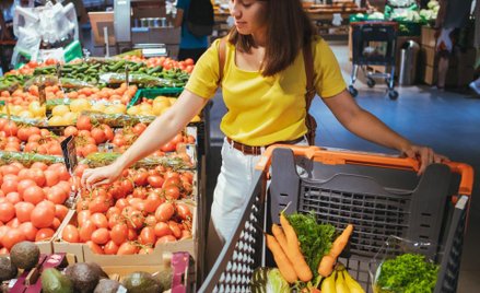 Kontrole warzyw i owoców w sieciach handlowych