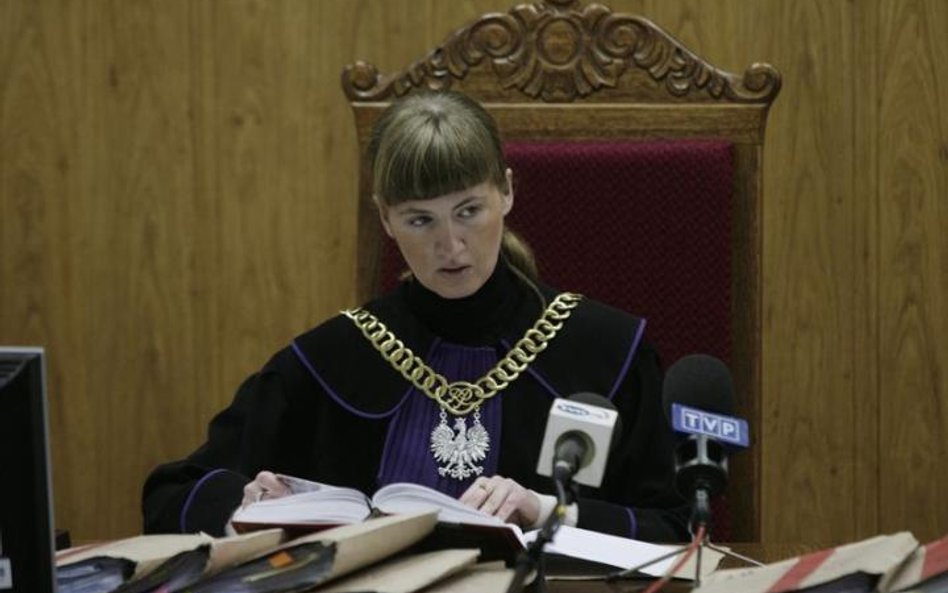 Sędziowie mają niewielką szansę na dodatek za orzekanie