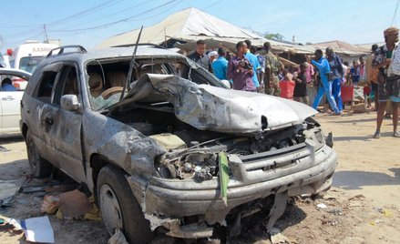 Wybuch samochodu w Mogadiszu. Są zabici i ranni