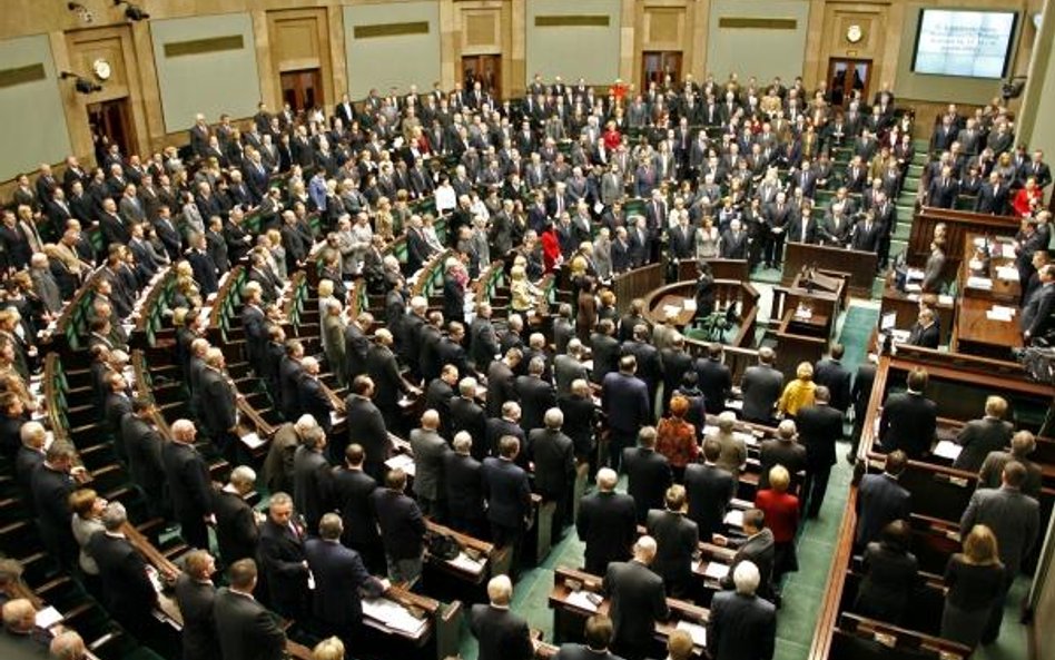 Sejm szerzej otworzył korporacje prawnicze