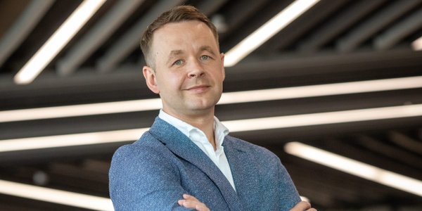Pyszne.pl rezygnuje z własnych kurierów i stawia na model podobny do Ubera