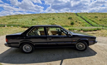 Był dwukrotnie droższy niż seryjny model 760, na którym coupé bazowało. Fot. Giełda Klasyków