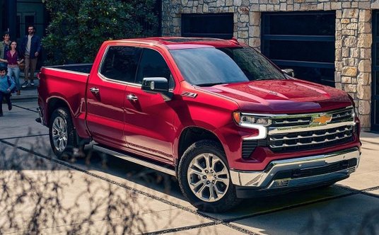 Miejsce 5. Chevrolet Silverado 1500 - sprzedaż w USA w 2024 roku - 344,022 egz.