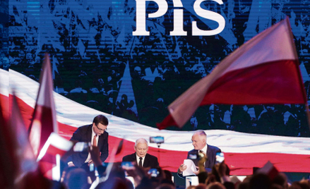 Entuzjazm, powiewające sztandary, wielkie projekty... W Zjednoczonej Prawicy to już zapomniana przes