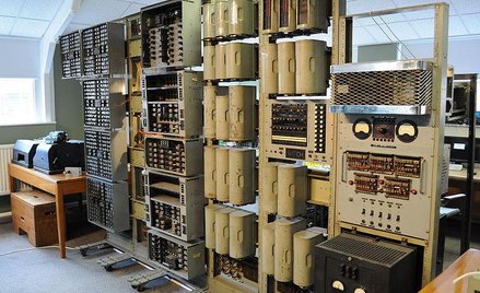 Superkomputer Harwell Dekatron z 1951 odrestaurowany