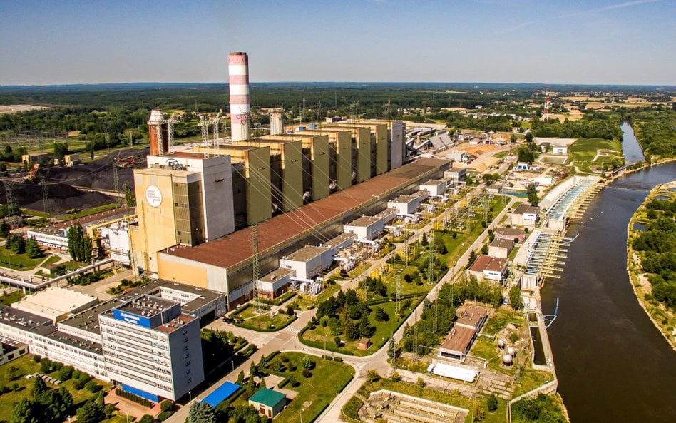 Mimo że spółki mają nadal elektrownie węglowe to rozwijają intensywnie OZE i otrzymują na to finanso