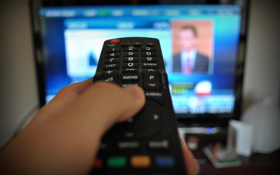 Widzowie naziemnej telewizji oglądaj dłużej