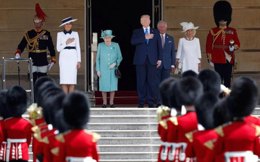 3 czerwca. Powitanie w pałacu Buckingham w Londynie. Od lewej: pierwsza dama USA Melania Trump, król